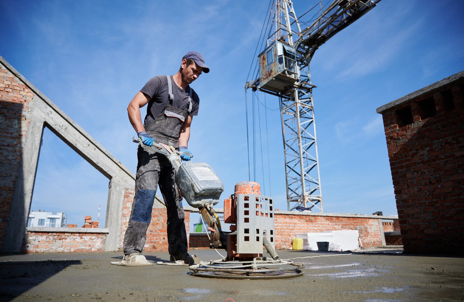 How to Offer Financing as a Residential Construction Contractor

